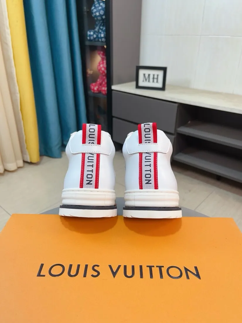 Ex-factory price 420🌹🌹[LV] The latest masterpiece of high-top men's shoes: the upper is made of Italian imported first-layer cowhide with special materials➕full genuine leather lining🔥, making walking more convenient and comfortable! Exclusive new style, stunning work [color]! Create a fashionable personality to set off your uniqueness! A must-have for trendy men! Classic🔥Number: 38-44